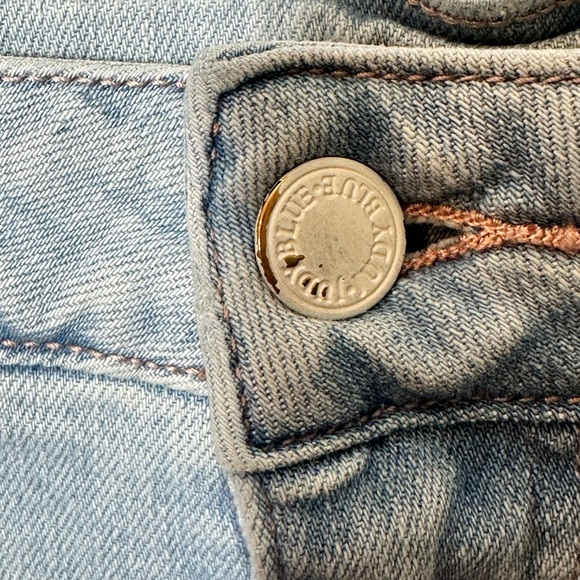 Judy Blues‎ Plus Size Boyfriend Fit Distressed Jeans Size 22W Light Wash - Picture 3 of 6